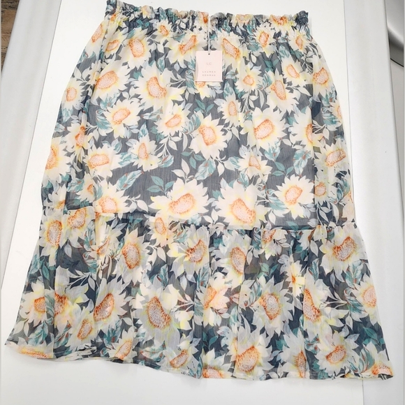 NWT XL Lauren Conrad market blooms Mini skirt - Picture 5 of 5